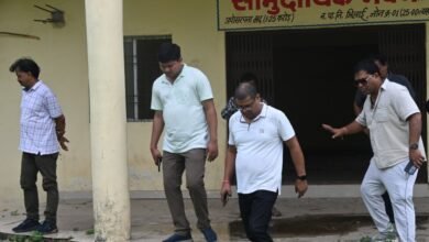 आयुक्त ने अवैध निर्माण एवं जलभराव क्षेत्र का किया निरीक्षण 