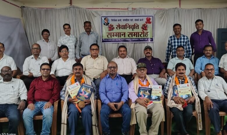 डॉ आंबेडकर प्रेरणा भवन में श्रमवीरों का सम्मान समारोह का आयोजन