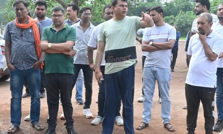 शिव महापुराण कथा स्थल का आयुक्त द्वारा किया गया निरीक्षण शिव महापुराण कथा स्थल का आयुक्त द्वारा किया गया निरीक्षण