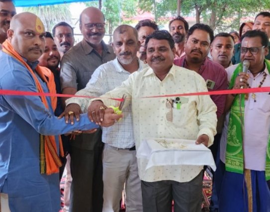 जनता को मूलभूत सुविधा उपलब्ध कराना मेरी नैतिक जिम्मेदारी है- विधायक ललित चंद्राकर जनता को मूलभूत सुविधा उपलब्ध कराना मेरी नैतिक जिम्मेदारी है- विधायक ललित चंद्राकर