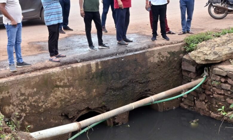 बड़े नालों सहित टूटे पाइपलाइन का निरीक्षण किये आयुक्त 