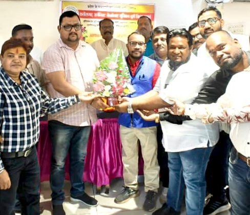 छ ग़ जर्नलिस्ट वेलफेयर यूनियन दुर्ग जिला इकाई की बैठक संपन्न छ ग़ जर्नलिस्ट वेलफेयर यूनियन दुर्ग जिला इकाई की बैठक संपन्न