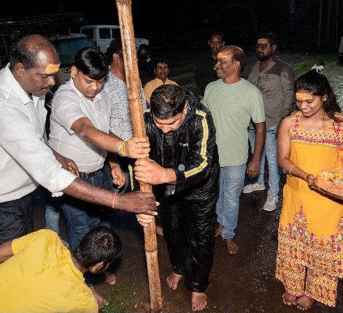 भिलाई: सेक्टर 2 में इस बार छत्तीसगढ़ की सबसे बड़ी गणेश मूर्ति का होगा दर्शन हर साल की तरह पंडाल भी होगा बेहद खास, नारियल तोड़ कर किया भूमिपूजन 