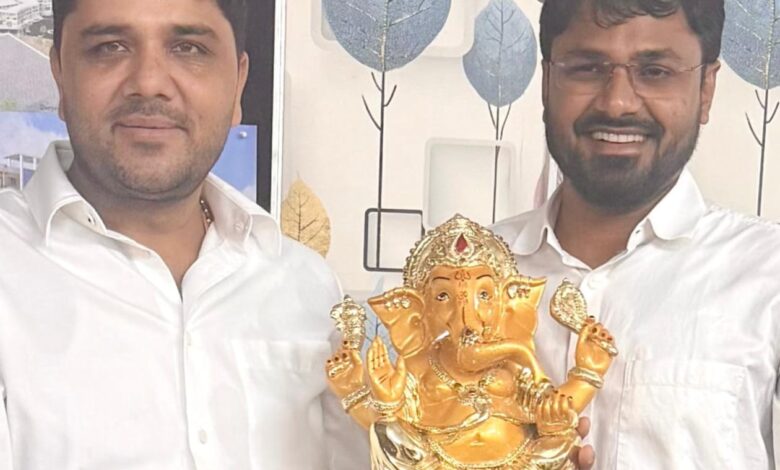 भिलाई कैन डू पर्वत फाउंडेशन के अध्यक्ष एवं प्रदेश भाजयुमो नेता अतुल पर्वत ने युवा मोर्चा के नवनियुक्त प्रदेश अध्यक्ष से मुलाक़ात की भारतीय जनता युवा मोर्चा को नई ऊर्जा और दिशा मिलेगी