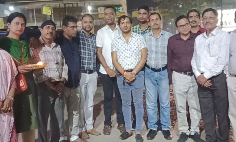 मां कर्मा चौक पर विश्व तेली दिवस मनाया