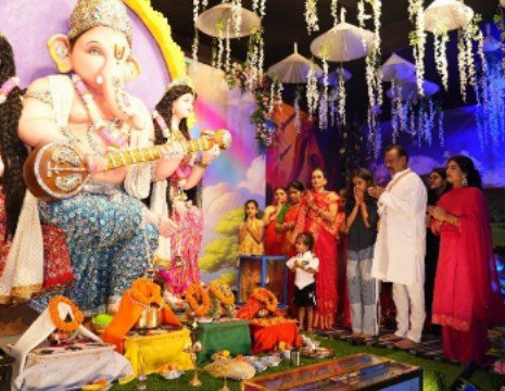 भिलाई सेक्टर-7 दशहरा मैदान गणेश पंडाल में ऑपरेशन सिंदूर थीम बनी आकर्षण का केंद्र भिलाई सेक्टर-7 दशहरा मैदान गणेश पंडाल में ऑपरेशन सिंदूर थीम बनी आकर्षण का केंद्र