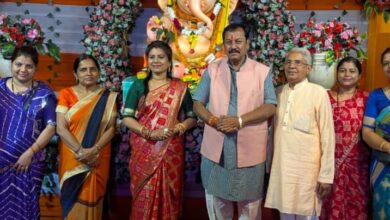 भिलाई के विभिन्न गणेश पंडालों में पहुंचे सांसद विजय बघेल, की पूजा-अर्चना