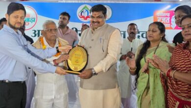 अंतर्राष्ट्रीय वृद्धजन दिवस पर अहिवारा विधायक राजमहंत डोमनलाल कोर्सेवाड़ा हुए शामिल, वरिष्ठजनों का किया सम्मान