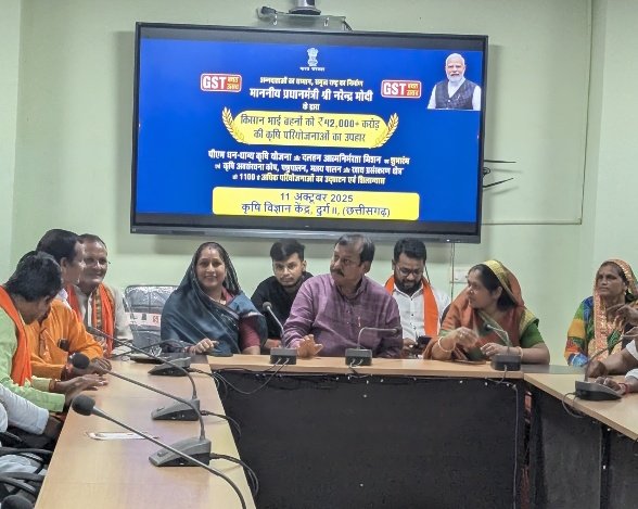 अन्नदाताओं का सम्मान — समृद्ध राष्ट्र का निर्माण : सांसद विजय बघेल अन्नदाताओं का सम्मान — समृद्ध राष्ट्र का निर्माण : सांसद विजय बघेल