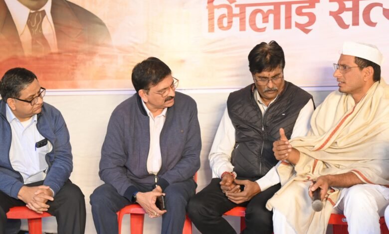 प्रबंधन से नहीं मिला संतोषजनक जवाब, DlC से मुलाकात तक जारी रहेगा विधायक देवेंद्र यादव का उपवास