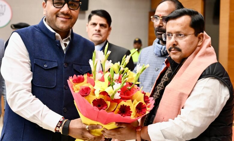 अतुल पर्वत ने भाजपा के कार्यकारी राष्ट्रीय अध्यक्ष नितिन नवीन से की मुलाकात, नए दायित्व पर दी बधाई