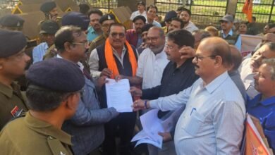 दुर्ग-भिलाई चरोदा रिसाली नगर निगम द्वारा संयुक्त रूप से 10 सूत्र मांगो को लेकर मुख्यमंत्री के नाम कलेक्टर को सौंपा ज्ञापन