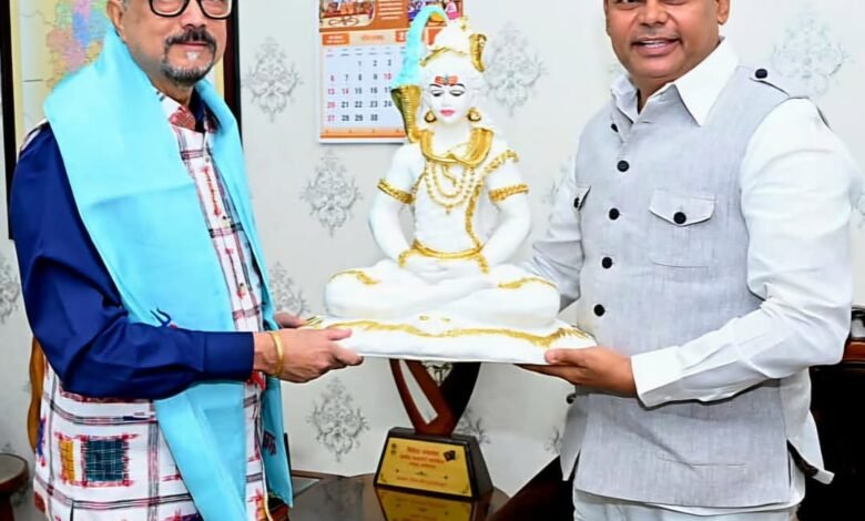 रामेन डेका को जन्मदिन की शुभकामनाएं, समिति अध्यक्ष दया सिंह ने दी बधाई रामेन डेका को जन्मदिन की शुभकामनाएं, समिति अध्यक्ष दया सिंह ने दी बधाई