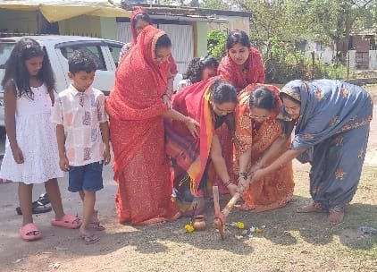 रिसाली वार्ड-09 में नाली निर्माण का भूमिपूजन मेयर शशि सिन्हा ने 7.50 लाख की राशि से कार्य कराया शुरू