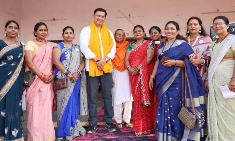 सावित्रीबाई फुले जयंती व महिला दिवस पर उत्कृष्ट कार्य करने वाली महिलाओं का सम्मान