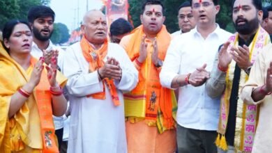 सेक्टर-09 चौक पर लहराया विशाल भगवा ध्वज, हनुमान चालीसा व महाआरती से गूंजा माहौल हिन्दू नववर्ष पर निकली भव्य भगवा रैली, हजारों युवाओं ने दिखाई सहभागिता सेक्टर-09 चौक पर लहराया विशाल भगवा ध्वज, हनुमान चालीसा व महाआरती से गूंजा माहौल हिन्दू नववर्ष पर निकली भव्य भगवा रैली, हजारों युवाओं ने दिखाई सहभागिता