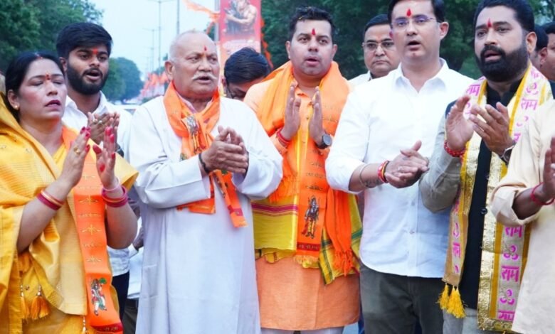 सेक्टर-09 चौक पर लहराया विशाल भगवा ध्वज, हनुमान चालीसा व महाआरती से गूंजा माहौल हिन्दू नववर्ष पर निकली भव्य भगवा रैली, हजारों युवाओं ने दिखाई सहभागिता सेक्टर-09 चौक पर लहराया विशाल भगवा ध्वज, हनुमान चालीसा व महाआरती से गूंजा माहौल हिन्दू नववर्ष पर निकली भव्य भगवा रैली, हजारों युवाओं ने दिखाई सहभागिता