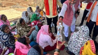 भाजपा के 47वें स्थापना दिवस पर युवा मोर्चा का ‘गांव चलो बस्ती चलो’ अभियान, जेवरा सिरसा में ‘टिफिन पर चर्चा’ बना आकर्षण” भाजपा के 47वें स्थापना दिवस पर युवा मोर्चा का ‘गांव चलो बस्ती चलो’ अभियान, जेवरा सिरसा में ‘टिफिन पर चर्चा’ बना आकर्षण”