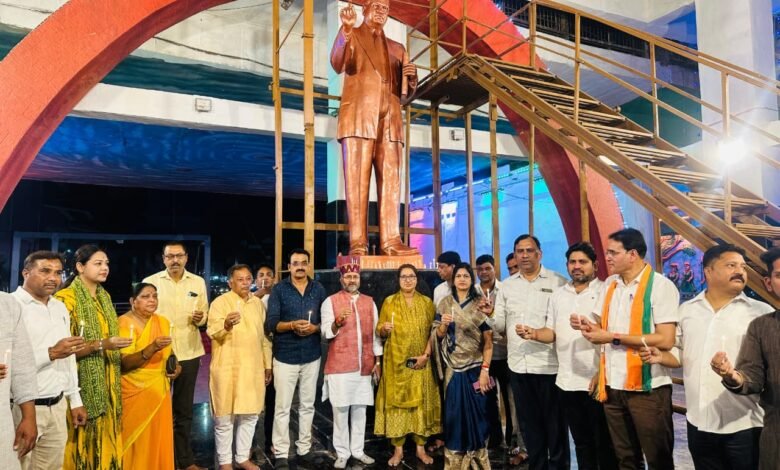 अंबेडकर जयंती पर भिलाई में स्वच्छता अभियान, दीप प्रज्ज्वलन कर दी श्रद्धांजलि