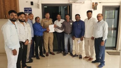 उतई दुष्कर्म कांड के विरोध में सतनामी समाज का आक्रोश, फास्ट ट्रैक में सुनवाई व कठोर सजा की मांग भिलाई/दुर्ग। उतई थाना क्षेत्र (बंजारी पारा) उतई दुष्कर्म कांड के विरोध में सतनामी समाज का आक्रोश, फास्ट ट्रैक में सुनवाई व कठोर सजा की मांग भिलाई/दुर्ग। उतई थाना क्षेत्र (बंजारी पारा)