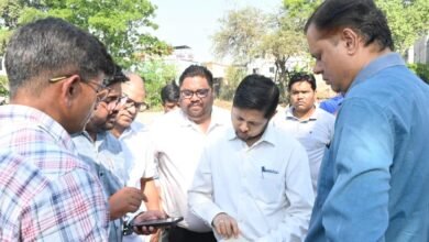 भिलाई में नाला,सब्जी मंडी और खेल परिसर का निरीक्षण, व्यवस्थाओं को सुधारने के निर्देश बारिश से पहले नाला सफाई, सब्जी मंडी शिफ्ट करने और सड़क निर्माण जल्द शुरू करने पर जोर भिलाई में नाला,सब्जी मंडी और खेल परिसर का निरीक्षण, व्यवस्थाओं को सुधारने के निर्देश बारिश से पहले नाला सफाई, सब्जी मंडी शिफ्ट करने और सड़क निर्माण जल्द शुरू करने पर जोर