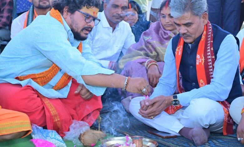विधायक ईश्वर साहू ने ग्राम पंचायत ढाप में किया भूमिपूजन, लाखों के विकास कार्यों की शुरुआत