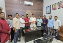 पानी-सफाई समस्या पर सख्त हुए विधायक देवेंद्र यादव, त्वरित निराकरण के दिए निर्देश जनता से भेंट-मुलाकात में सुनीं समस्याएं, अधिकारियों को मौके पर ही किए निर्देशित