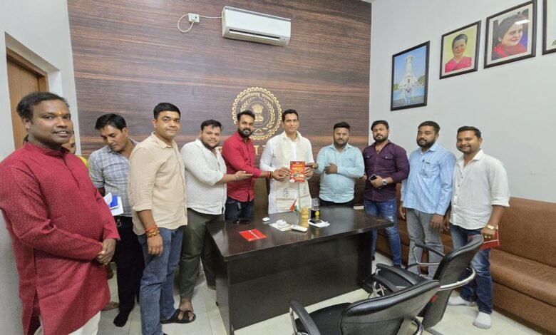 पानी-सफाई समस्या पर सख्त हुए विधायक देवेंद्र यादव, त्वरित निराकरण के दिए निर्देश जनता से भेंट-मुलाकात में सुनीं समस्याएं, अधिकारियों को मौके पर ही किए निर्देशित