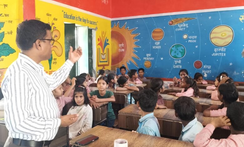 भाषा खेल, रोल प्ले और सांस्कृतिक गतिविधियों से बच्चों में सीखने का बढ़ा उत्साह