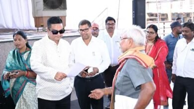 सुशासन तिहार के समाधान शिविर में विधायक रिकेश सेन ने सुनी जनता की समस्याएं