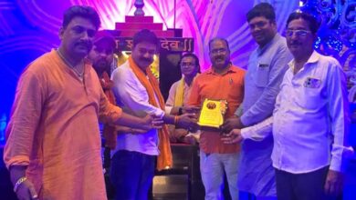 शनि जयंती पर भाजपा ओबीसी मोर्चा के प्रदेश कार्य समिति सदस्य कन्हैया सोनी ने की पूजा-अर्चना सैक्टर-6 शनि मंदिर में भगवान शनिदेव से प्रदेशवासियों के सुख-समृद्धि की कामना