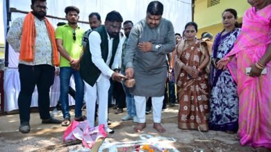 पटरीपार क्षेत्र में सतनाम भवन निर्माण का शुभारंभ, मंत्री गजेन्द्र यादव ने की पूजा-अर्चना