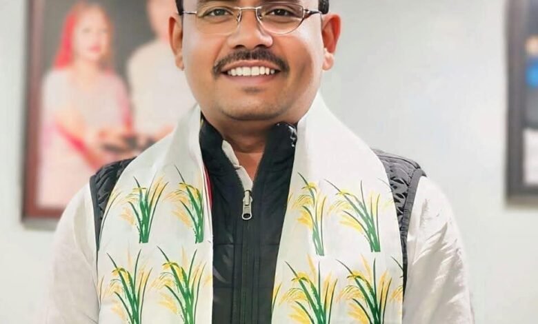 जनपद क्षेत्र क्रमांक-4 उपचुनाव के लिए भाजपा ने सुरेंद्र कुमार साहू को बनाया प्रत्याशी ओबीसी मोर्चा जिला महामंत्री पर भाजपा ने जताया भरोसा, कार्यकर्ताओं में उत्साह