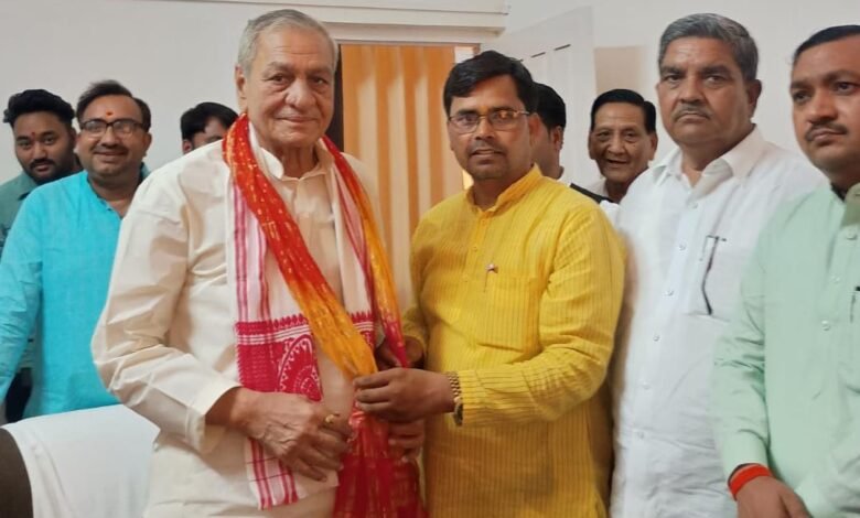 गन्ना किसानों के बकाया भुगतान और यूरिया संकट को लेकर भाजपा नेता ने सौंपा मांगपत्र प्रभारी मंत्री लक्ष्मीनारायण चौधरी से मिले मण्डल अध्यक्ष मनोज चौहान गन्ना किसानों के बकाया भुगतान और यूरिया संकट को लेकर भाजपा नेता ने सौंपा मांगपत्र प्रभारी मंत्री लक्ष्मीनारायण चौधरी से मिले मण्डल अध्यक्ष मनोज चौहान