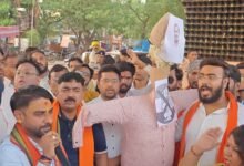 राहुल गांधी की टिप्पणी के विरोध में भाजयुमो का प्रदर्शन, पुतला दहन सुपेला घड़ी चौक पर कांग्रेस के खिलाफ नारेबाजी  राहुल गांधी से सार्वजनिक माफी की मांग