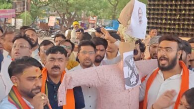 राहुल गांधी की टिप्पणी के विरोध में भाजयुमो का प्रदर्शन, पुतला दहन सुपेला घड़ी चौक पर कांग्रेस के खिलाफ नारेबाजी राहुल गांधी से सार्वजनिक माफी की मांग राहुल गांधी की टिप्पणी के विरोध में भाजयुमो का प्रदर्शन, पुतला दहन सुपेला घड़ी चौक पर कांग्रेस के खिलाफ नारेबाजी राहुल गांधी से सार्वजनिक माफी की मांग