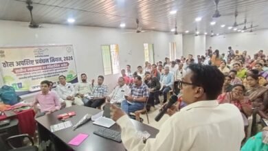 दुर्ग जिले में कचरा प्रबंधन पर सख्ती, सरपंचों-सचिवों को दिया गया विशेष प्रशिक्षण जिला स्तर पर गठित विशेष समिति करेगी मॉनिटरिंग, सुप्रीम कोर्ट के आदेशों की जानकारी भी दी गई दुर्ग जिले में कचरा प्रबंधन पर सख्ती, सरपंचों-सचिवों को दिया गया विशेष प्रशिक्षण जिला स्तर पर गठित विशेष समिति करेगी मॉनिटरिंग, सुप्रीम कोर्ट के आदेशों की जानकारी भी दी गई