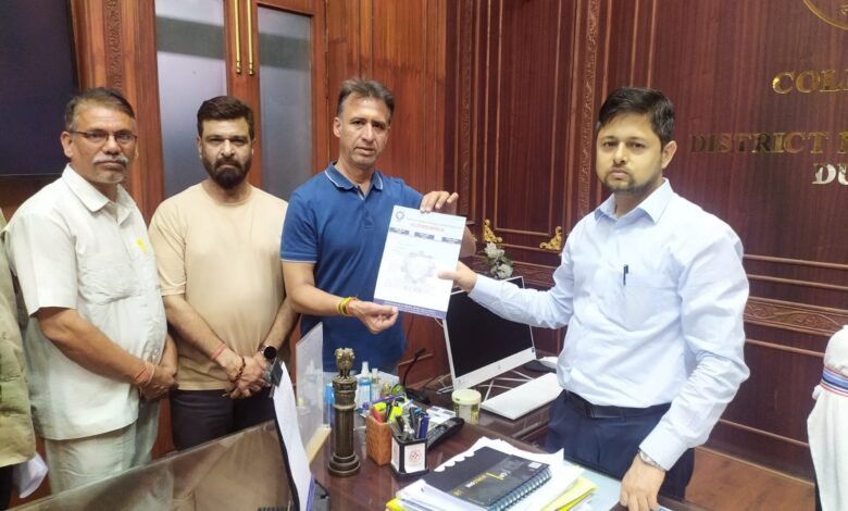 छत्तीसगढ़ चेम्बर ऑफ कॉमर्स ने जिलाधीश को सौंपा ज्ञापन, नियमों में पुनर्विचार की मांग