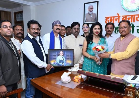 रमाई’ को मुख्यमंत्री का आशीर्वाद, समाज को प्रेरित करेगी माता रमाबाई की कहानी माता रमाबाई आंबेडकर के जीवन पर आधारित फिल्म को मिला प्रोत्साहन- उदय धाबर्डे रमाई’ को मुख्यमंत्री का आशीर्वाद, समाज को प्रेरित करेगी माता रमाबाई की कहानी माता रमाबाई आंबेडकर के जीवन पर आधारित फिल्म को मिला प्रोत्साहन- उदय धाबर्डे