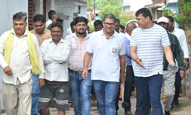 सिवरेज, सफाई और पेयजल व्यवस्था पर निगम आयुक्त की सख्ती खुर्सीपार वार्ड का किया व्यापक निरीक्षण सिवरेज, सफाई और पेयजल व्यवस्था पर निगम आयुक्त की सख्ती खुर्सीपार वार्ड का किया व्यापक निरीक्षण
