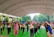 सरस्वती विहार स्कूल में उत्साहपूर्वक मनाया गया 12वां अंतर्राष्ट्रीय योग दिवस योग से स्वस्थ जीवन का संदेश, छात्रों ने किए विभिन्न आसन एवं प्राणायाम