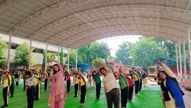 सरस्वती विहार स्कूल में उत्साहपूर्वक मनाया गया 12वां अंतर्राष्ट्रीय योग दिवस योग से स्वस्थ जीवन का संदेश, छात्रों ने किए विभिन्न आसन एवं प्राणायाम सरस्वती विहार स्कूल में उत्साहपूर्वक मनाया गया 12वां अंतर्राष्ट्रीय योग दिवस योग से स्वस्थ जीवन का संदेश, छात्रों ने किए विभिन्न आसन एवं प्राणायाम