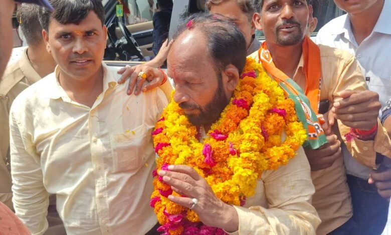 भाजपा बृज क्षेत्र के नवनियुक्त अध्यक्ष पूरन लाल लोधी का नगरिया में भव्य स्वागत मंडल अध्यक्ष मनोज चौहान के नेतृत्व में हुआ स्वागत समारोह भाजपा बृज क्षेत्र के नवनियुक्त अध्यक्ष पूरन लाल लोधी का नगरिया में भव्य स्वागत मंडल अध्यक्ष मनोज चौहान के नेतृत्व में हुआ स्वागत समारोह