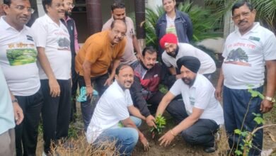 हर आंगन एक पेड़” अभियान के तहत 1200 आम के पौधों की आम्रवाटिका का शुभारंभ