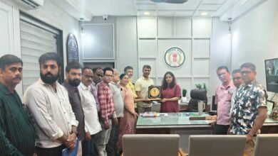 उद्योग चैंबर भिलाई के प्रतिनिधिमंडल ने आयुक्त सुरुचि सिंह से की मुलाकात, उद्योगों की समस्याओं से कराया अवगत सड़क, स्वच्छता, जल निकासी और नगर निगम सेवाओं में सुधार की उठाई मांग, आयुक्त ने समाधान का दिया भरोसा उद्योग चैंबर भिलाई के प्रतिनिधिमंडल ने आयुक्त सुरुचि सिंह से की मुलाकात, उद्योगों की समस्याओं से कराया अवगत सड़क, स्वच्छता, जल निकासी और नगर निगम सेवाओं में सुधार की उठाई मांग, आयुक्त ने समाधान का दिया भरोसा