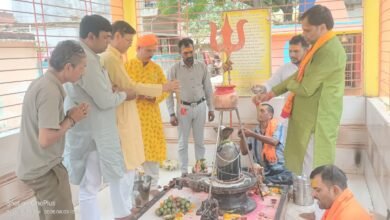 सावन के प्रथम सोमवार पर कन्हैया सोनी ने किया भगवान शिव का रुद्राभिषेक