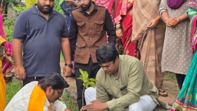एक पेड़ माँ के नाम’ अभियान के तहत जुनवानी में हुआ वृक्षारोपण
