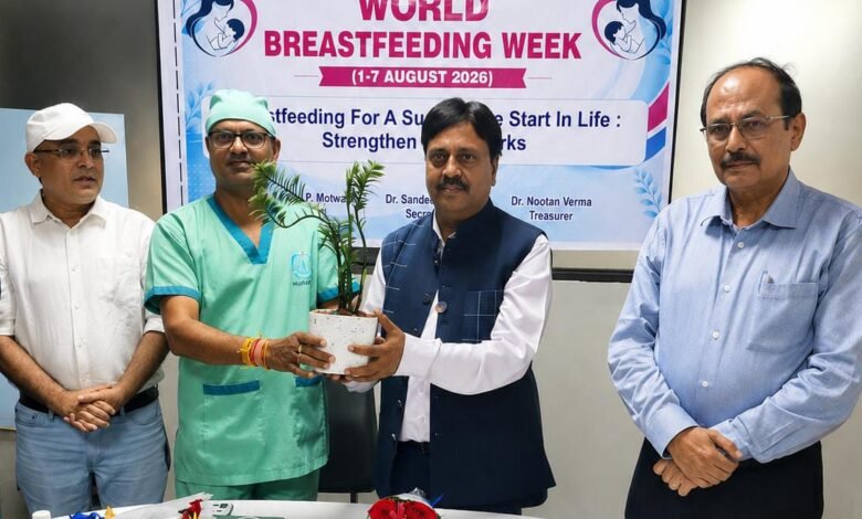 स्तनपान से शिशु को मिलता है सर्वोत्तम पोषण, माताओं को जागरूक करना जरूरी : डॉ. उदय कुमार स्तनपान से शिशु को मिलता है सर्वोत्तम पोषण, माताओं को जागरूक करना जरूरी : डॉ. उदय कुमार