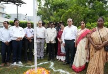 जेएलएन अस्पताल में हर्षोल्लास से मना स्वतंत्रता दिवस, उत्कृष्ट कार्य करने वाले पांच कर्मी सम्मानित
