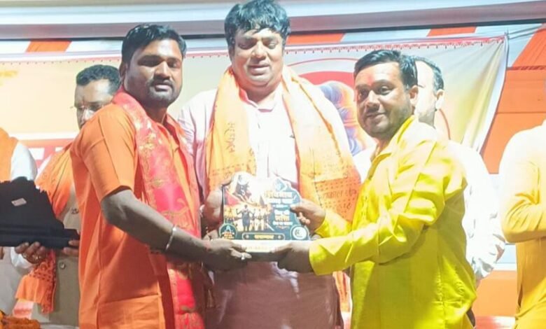 खारून से शिवनाथ तक गूंजा हर-हर महादेव, कांवड़ियों ने किया भगवा खारून से शिवनाथ तक गूंजा हर-हर महादेव, कांवड़ियों ने किया भगवा